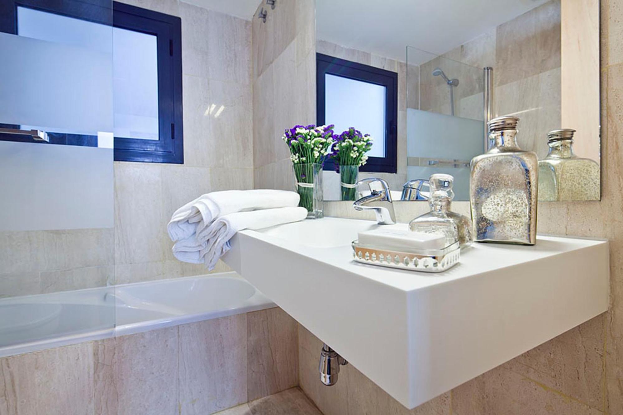 Apartment Barcelona Rentals - Private Pool And Garden Center Szoba fotó