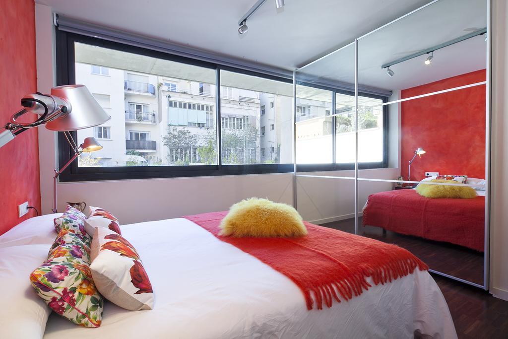 Apartment Barcelona Rentals - Private Pool And Garden Center Kültér fotó