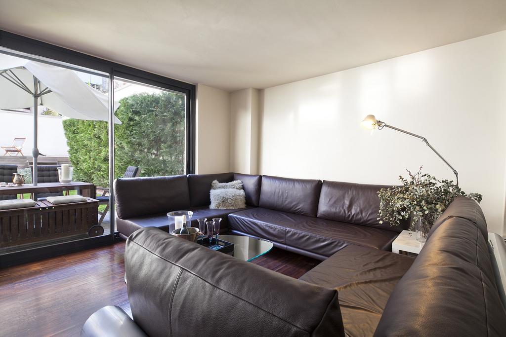Apartment Barcelona Rentals - Private Pool And Garden Center Kültér fotó